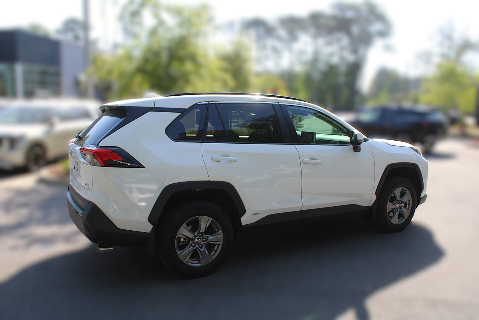 Used 2024 Toyota RAV4 XLE AWD/4WD image 12