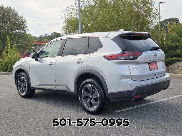 Used 2024 Nissan Rogue SV FWD image 3
