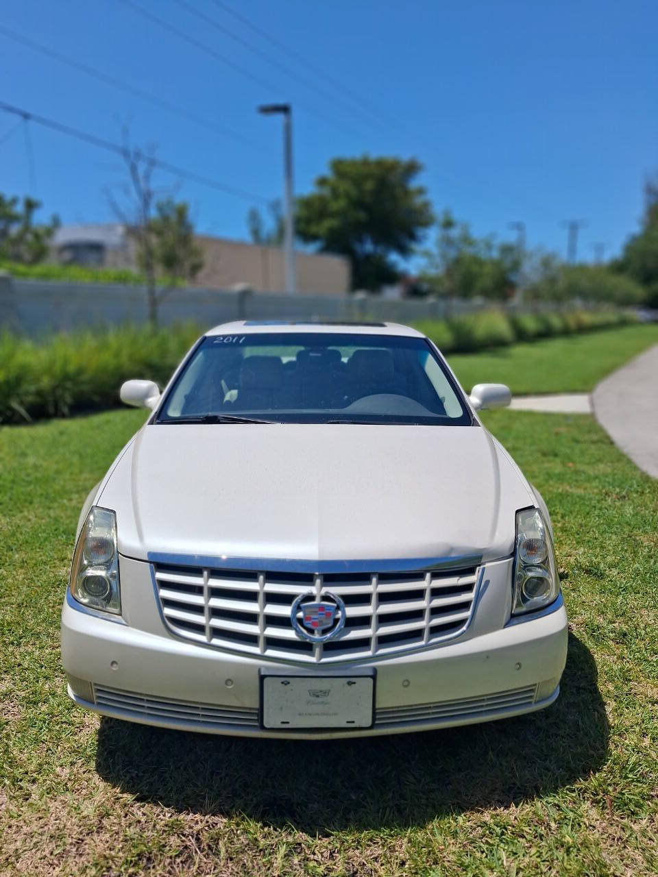 Used 2011 Cadillac DTS Premium w/ Driver Awareness Package FWD image 2