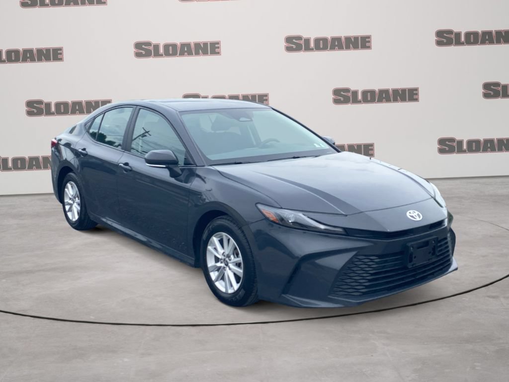 Used 2025 Toyota Camry LE FWD image 7