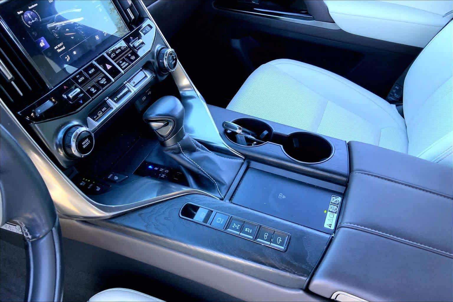 Used 2024 Lexus LX 600 4WD w/ Appearance Package image 17