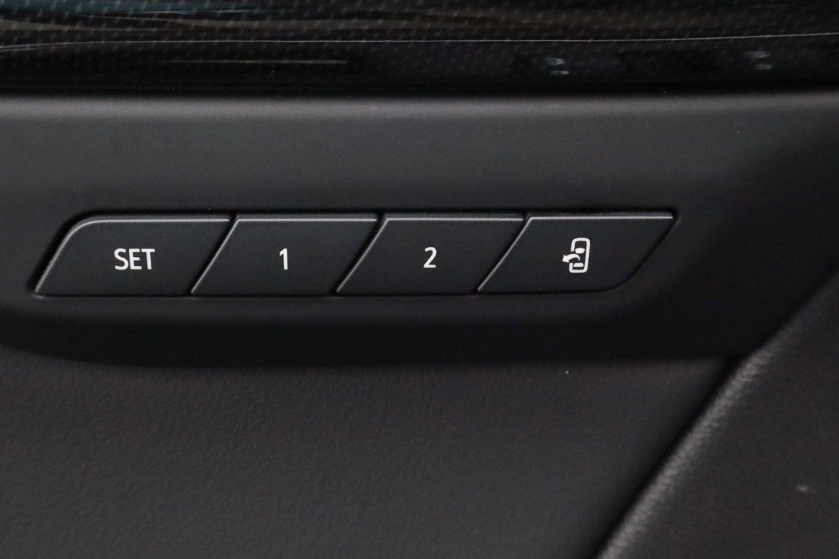 Used 2021 Buick Envision Essence w/ Technology Package I image 16