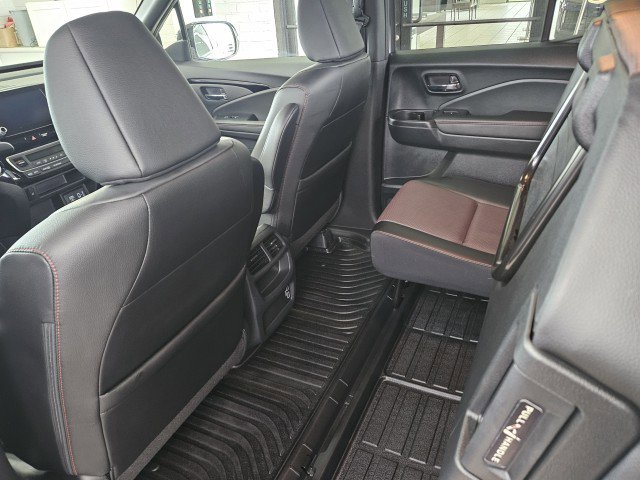 Used 2023 Honda Ridgeline Black Edition image 10