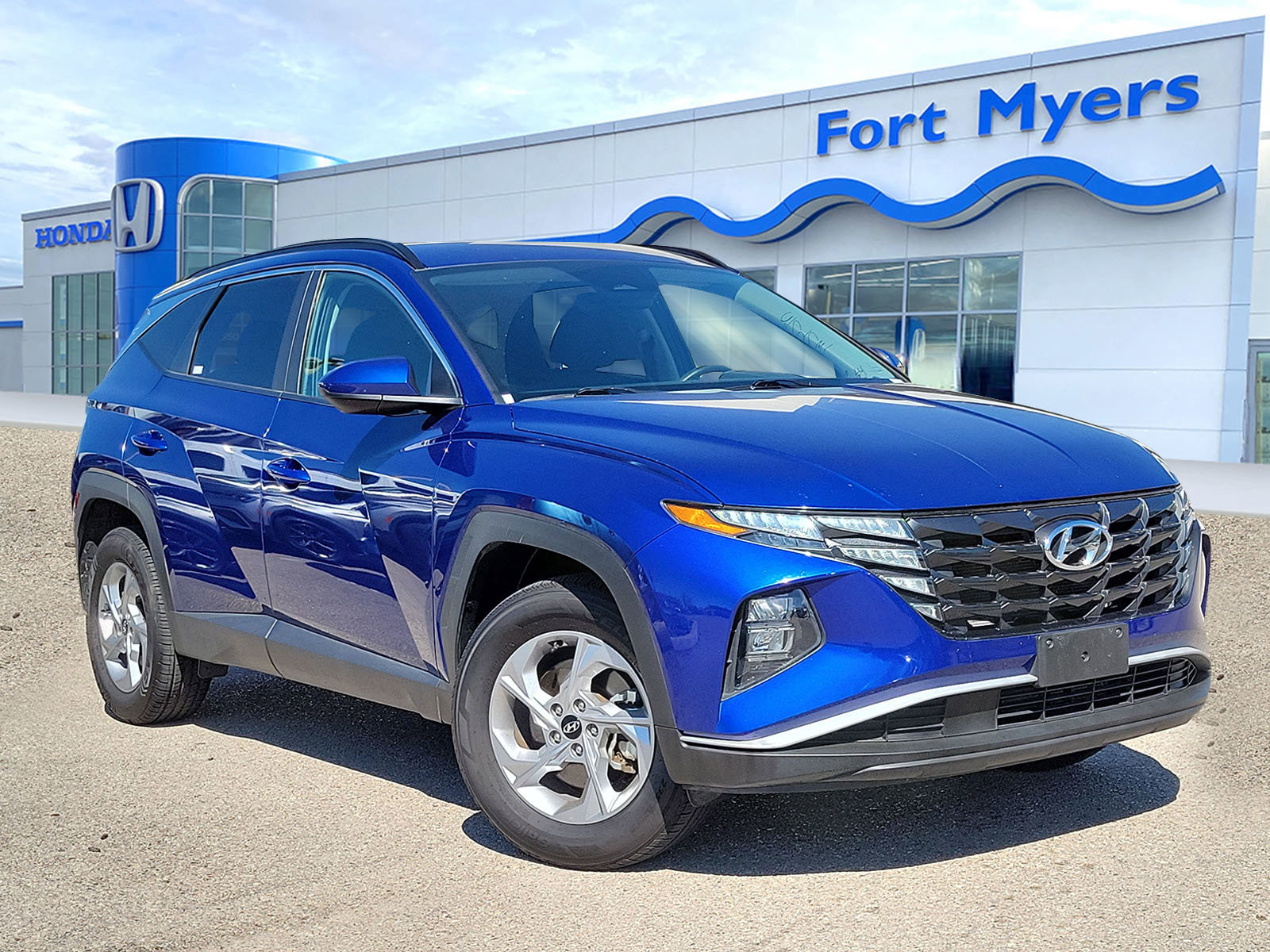 Used 2024 Hyundai Tucson SEL image 1