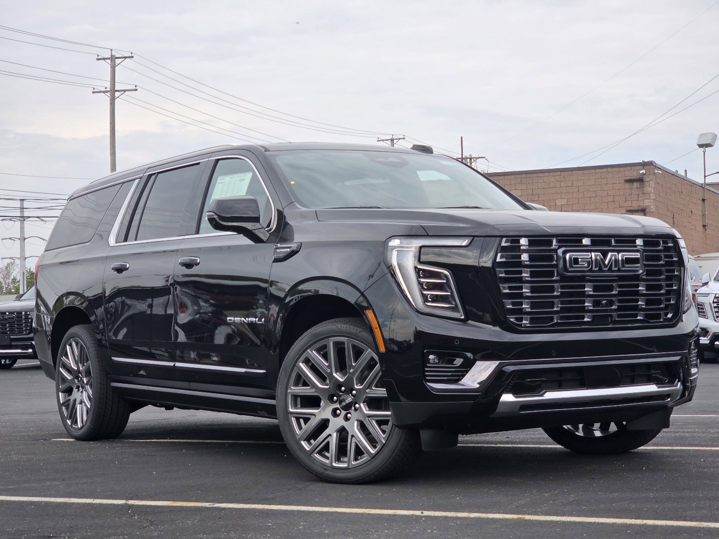 New 2027 GMC Yukon XL Denali Ultimate w/ LPO, Floor Liner Package AWD/4WD image 3
