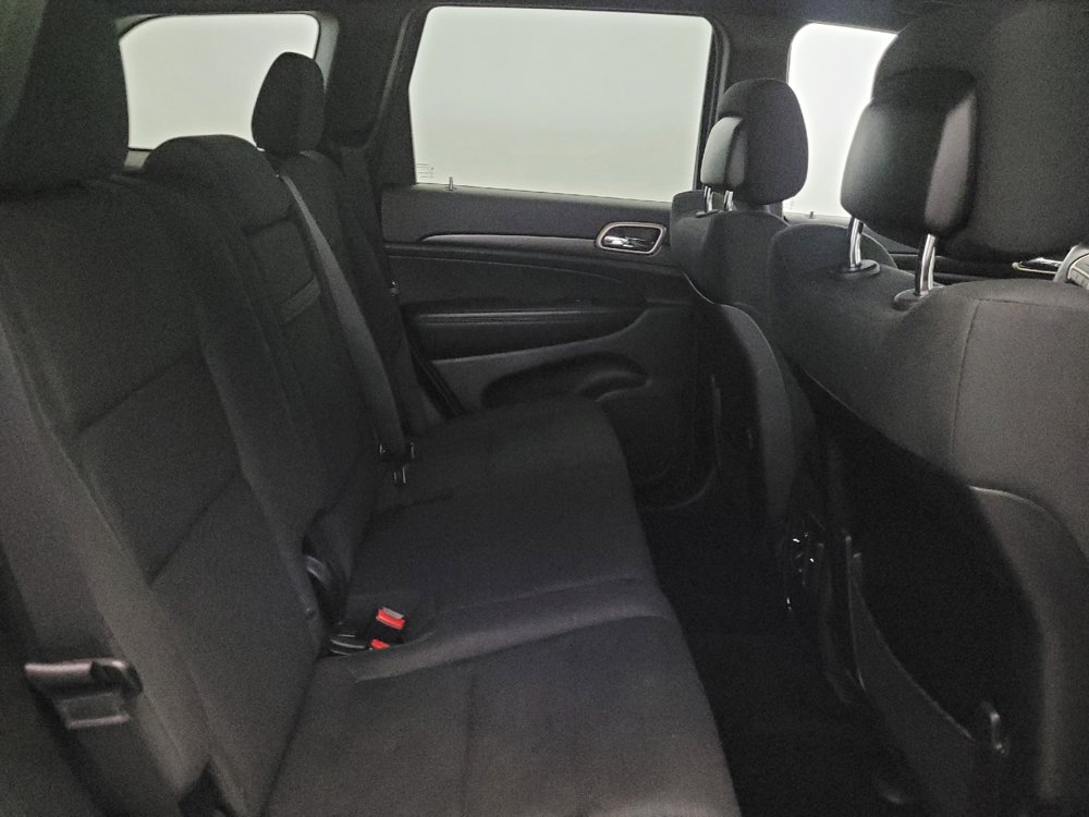 Used 2014 Jeep Grand Cherokee Laredo w/ 18" Wheel & 8.4" Radio Group image 19