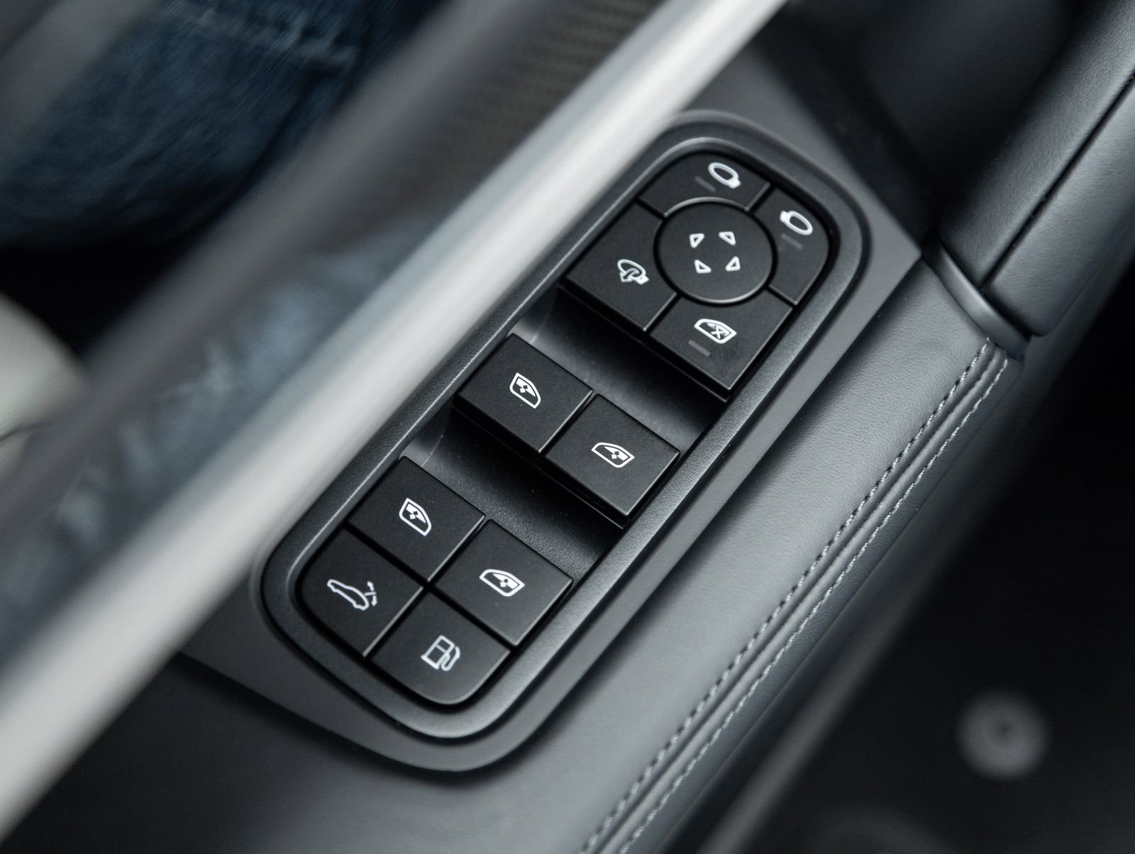 New 2026 Porsche Cayenne Turbo AWD/4WD image 20