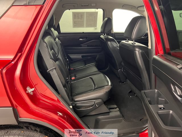 Used 2023 Nissan Pathfinder SL AWD/4WD image 35