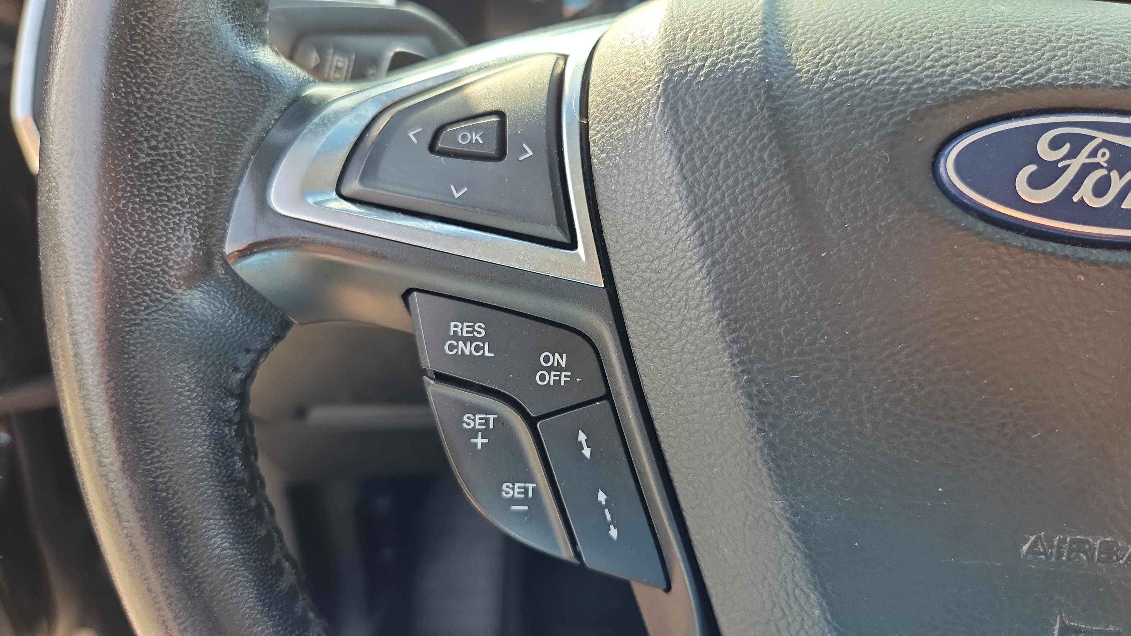 Used 2018 Ford Edge Titanium w/ Ford Safe & Smart Package FWD image 24