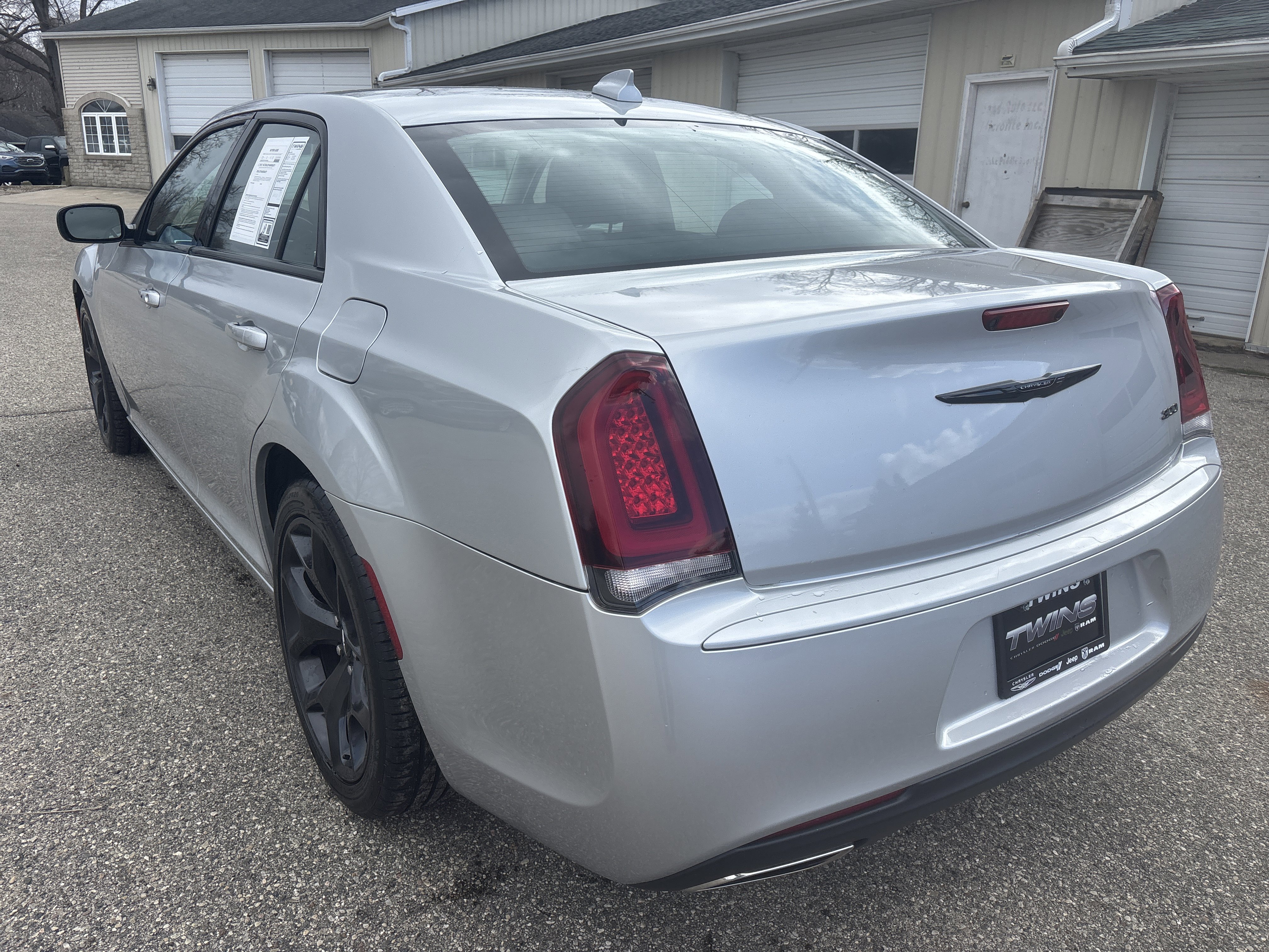 Used 2021 Chrysler 300 Touring w/ Sport Appearance Package image 6