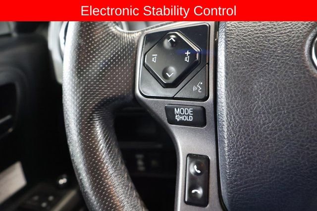Certified 2018 Toyota Tacoma TRD Off-Road image 18