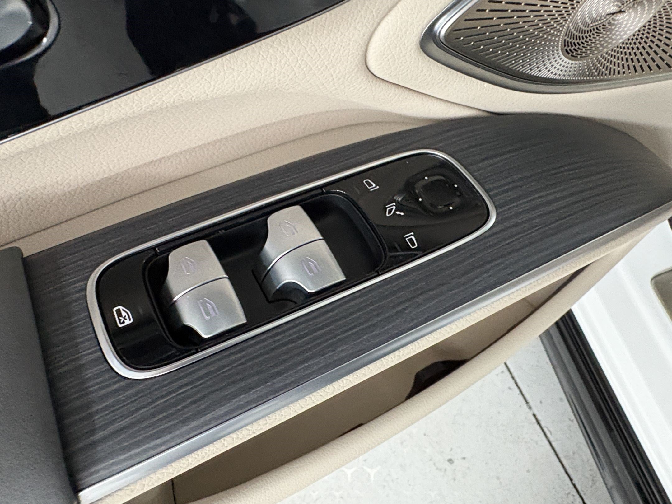 Certified 2024 Mercedes-Benz EQS 580 4MATIC Sedan image 24