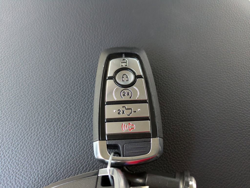 New 2026 Ford F350 Lariat w/ Black Appearance Package image 37