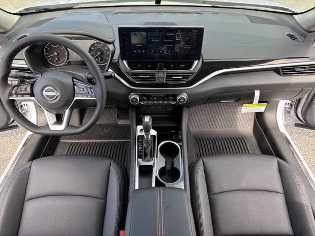 New 2025 Nissan Altima 2.5 SR w/ SR Premium Package FWD image 9
