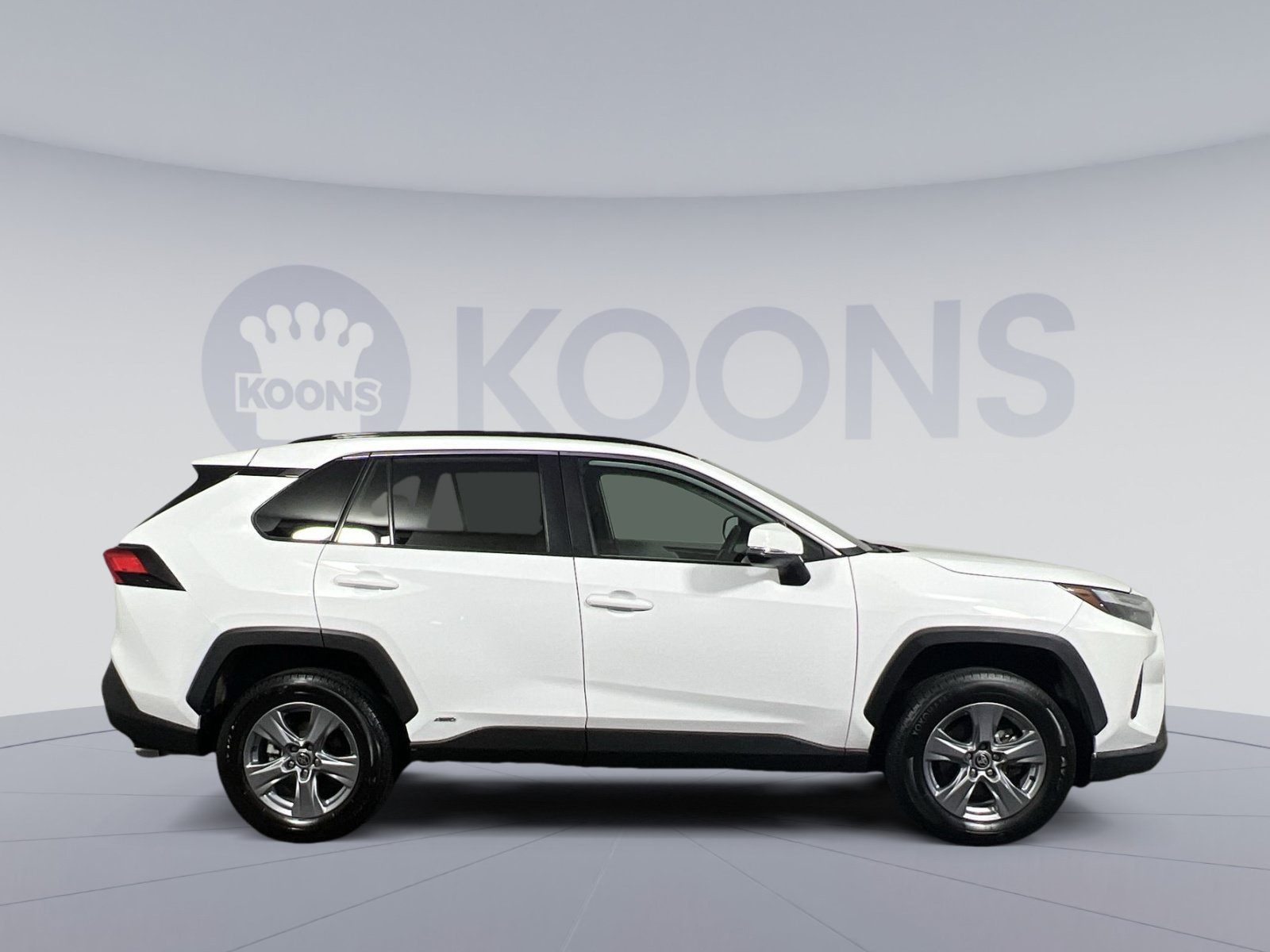 Used 2022 Toyota RAV4 XLE w/ Convenience Package AWD/4WD image 12
