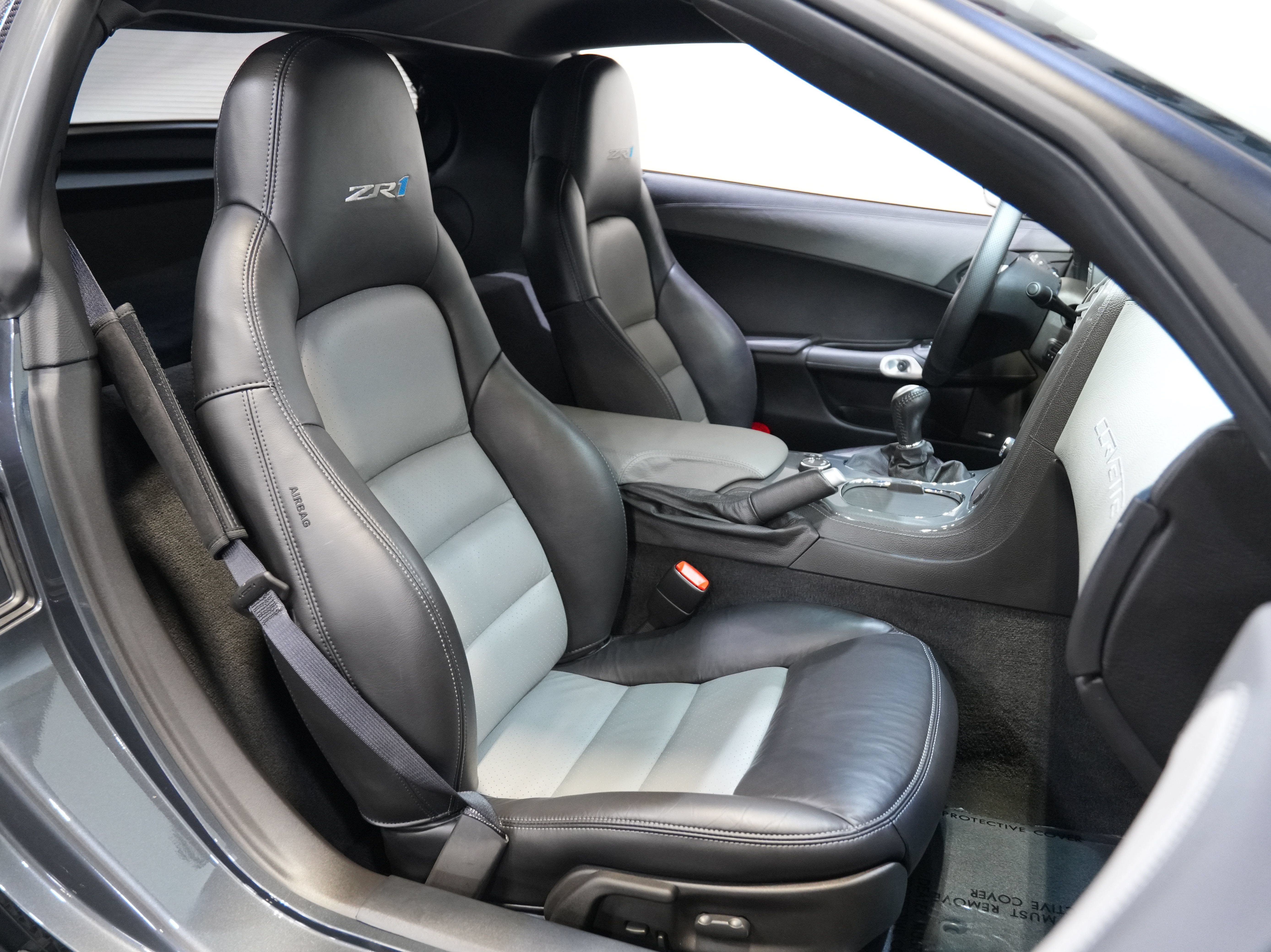 Used 2009 Chevrolet Corvette ZR1 w/ Preferred Equipment Group RWD image 32