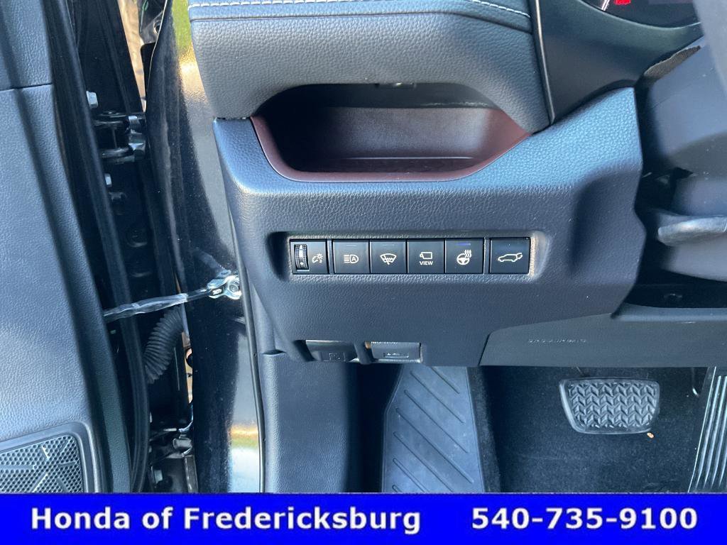 Used 2020 Toyota RAV4 Limited AWD/4WD image 42