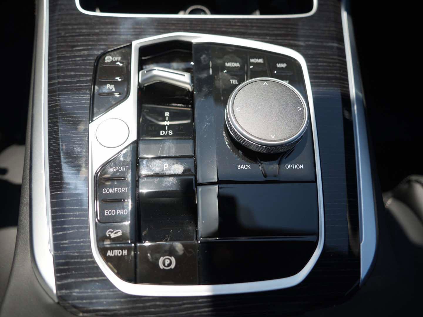 New 2026 BMW X5 xDrive40i w/ M Sport Package AWD/4WD image 24