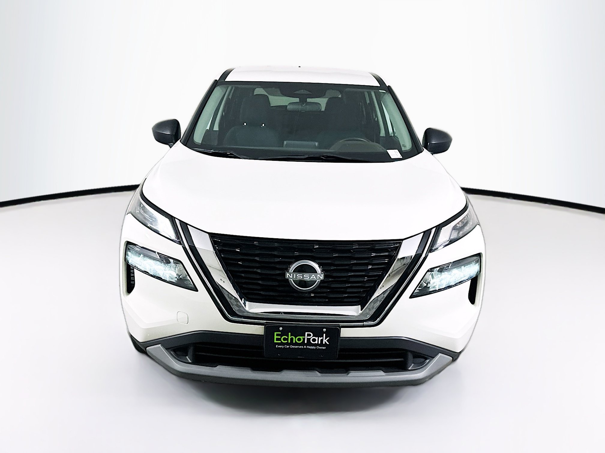 Used 2023 Nissan Rogue S AWD/4WD image 2