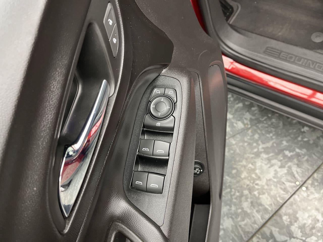 Certified 2018 Chevrolet Equinox LT AWD/4WD image 7
