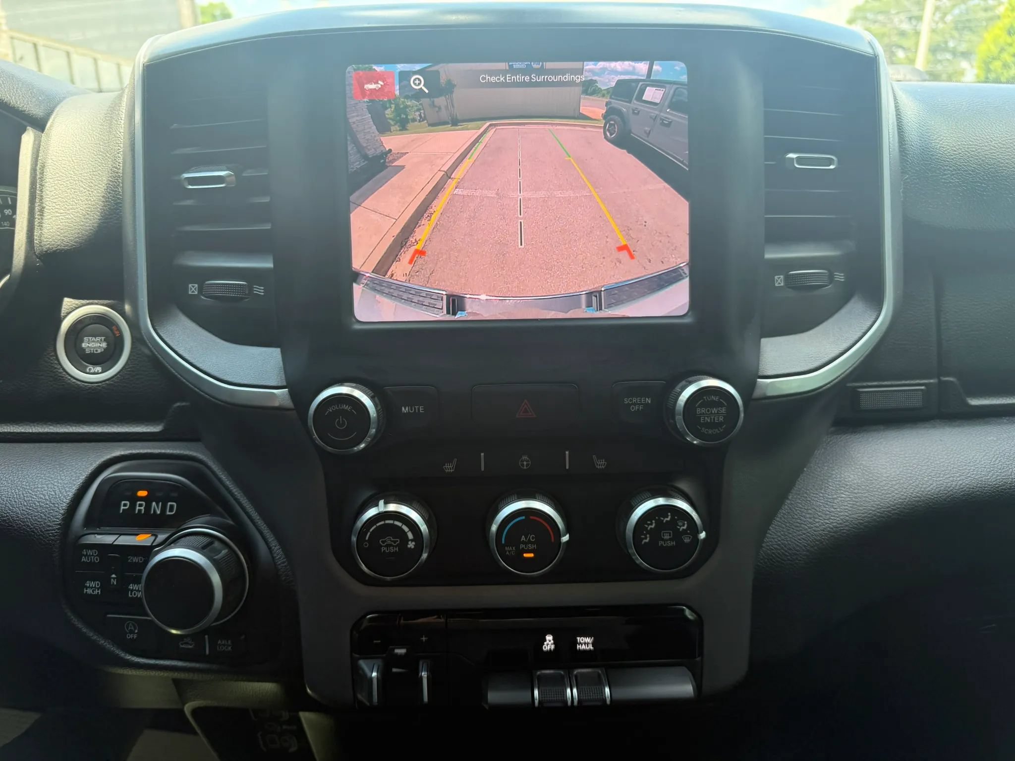 Used 2023 RAM 1500 Big Horn AWD/4WD image 12