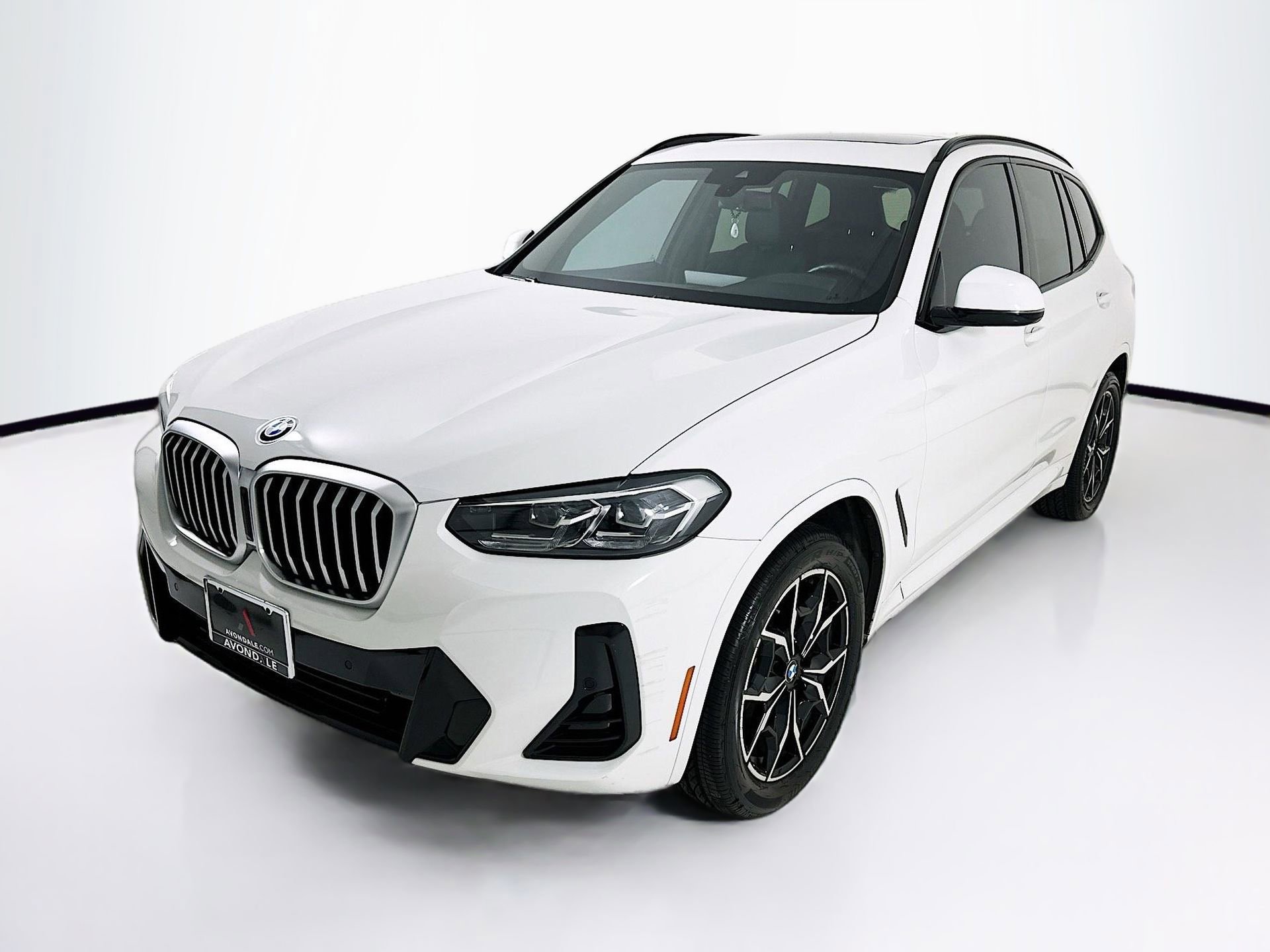 Used 2023 BMW X3 sDrive30i w/ M Sport Package image 3