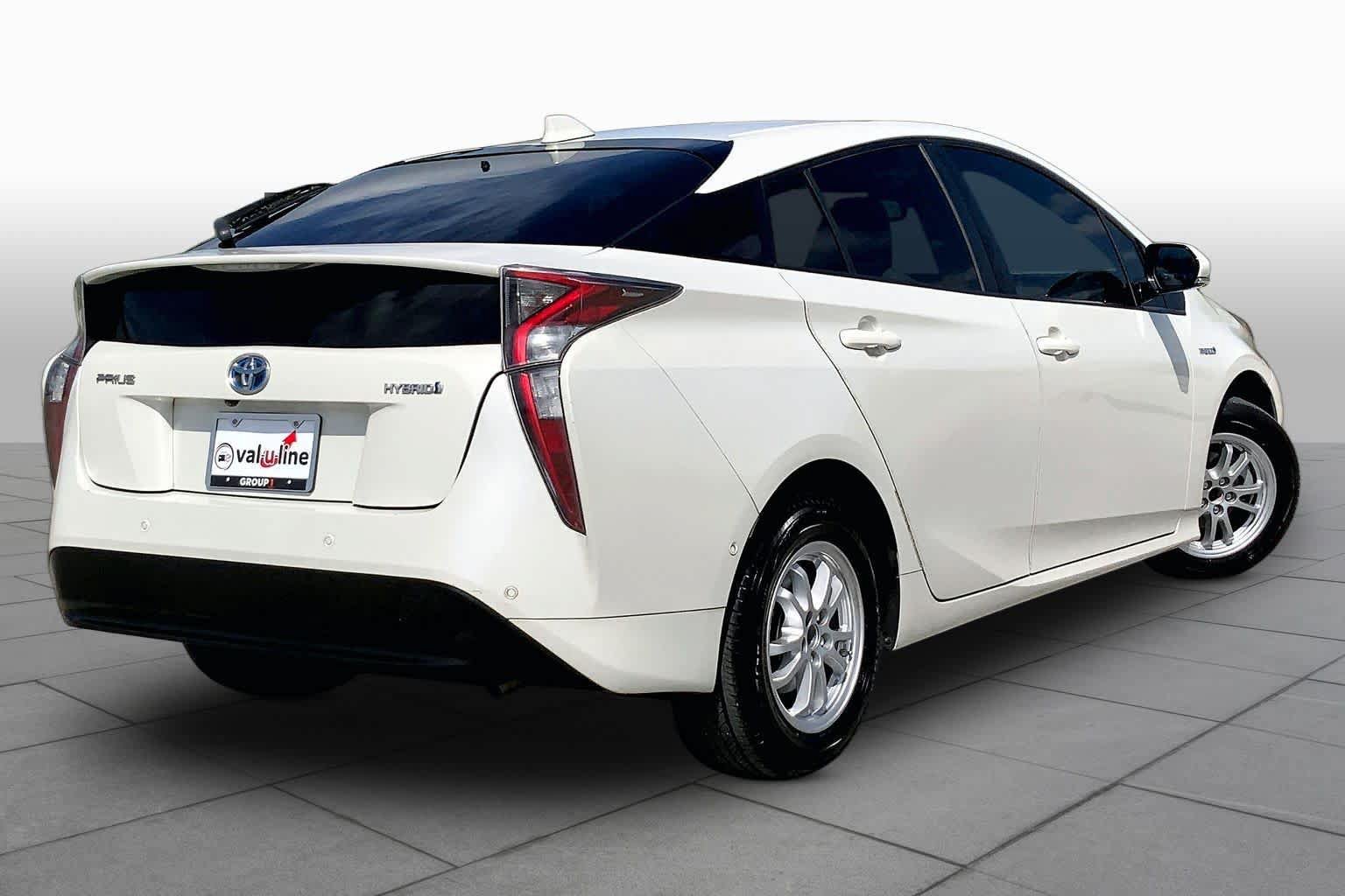 Used 2017 Toyota Prius Four w/ Advanced Technology Package FWD image 13