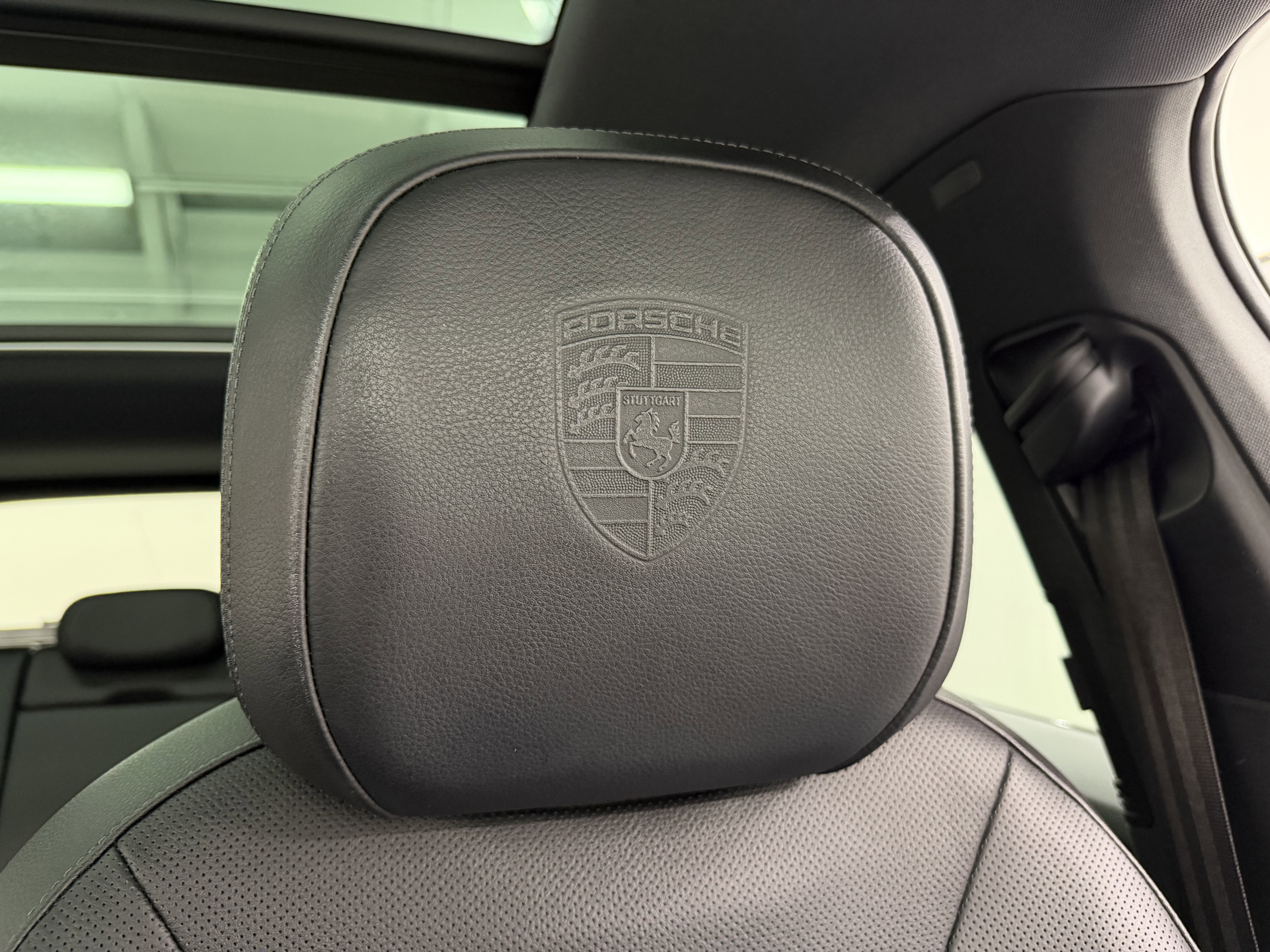 Certified 2024 Porsche Cayenne w/ Premium Package Plus (PFM) image 34