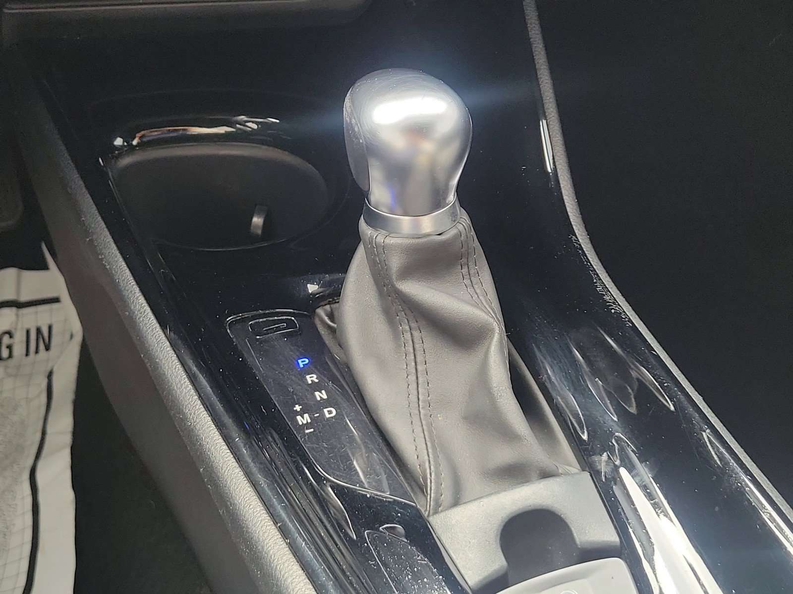 Used 2021 Toyota C-HR XLE FWD image 31