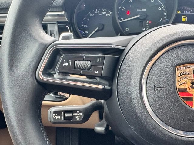 Used 2025 Porsche Macan AWD/4WD image 21