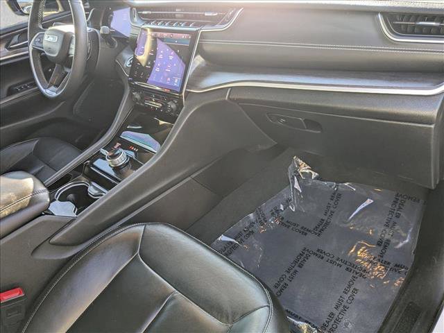 Used 2023 Jeep Grand Cherokee Limited image 22