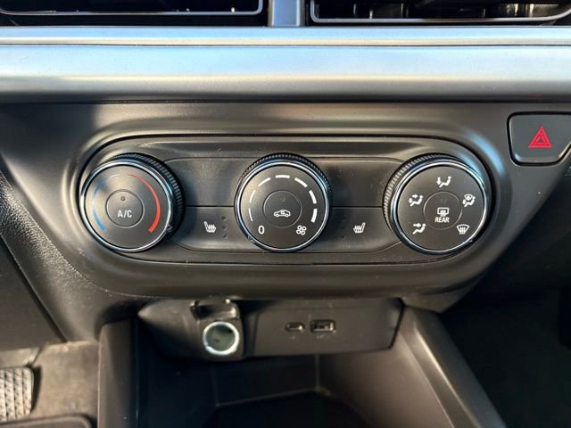 Used 2025 Chevrolet Trax LS w/ LS Convenience Package image 19