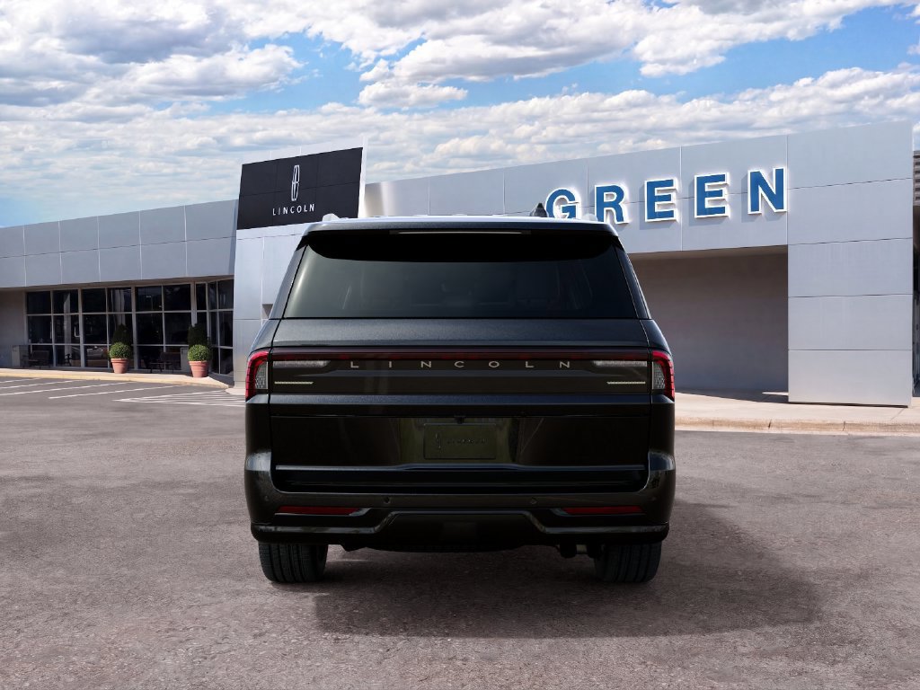 New 2027 Lincoln Navigator L Premier AWD/4WD image 8