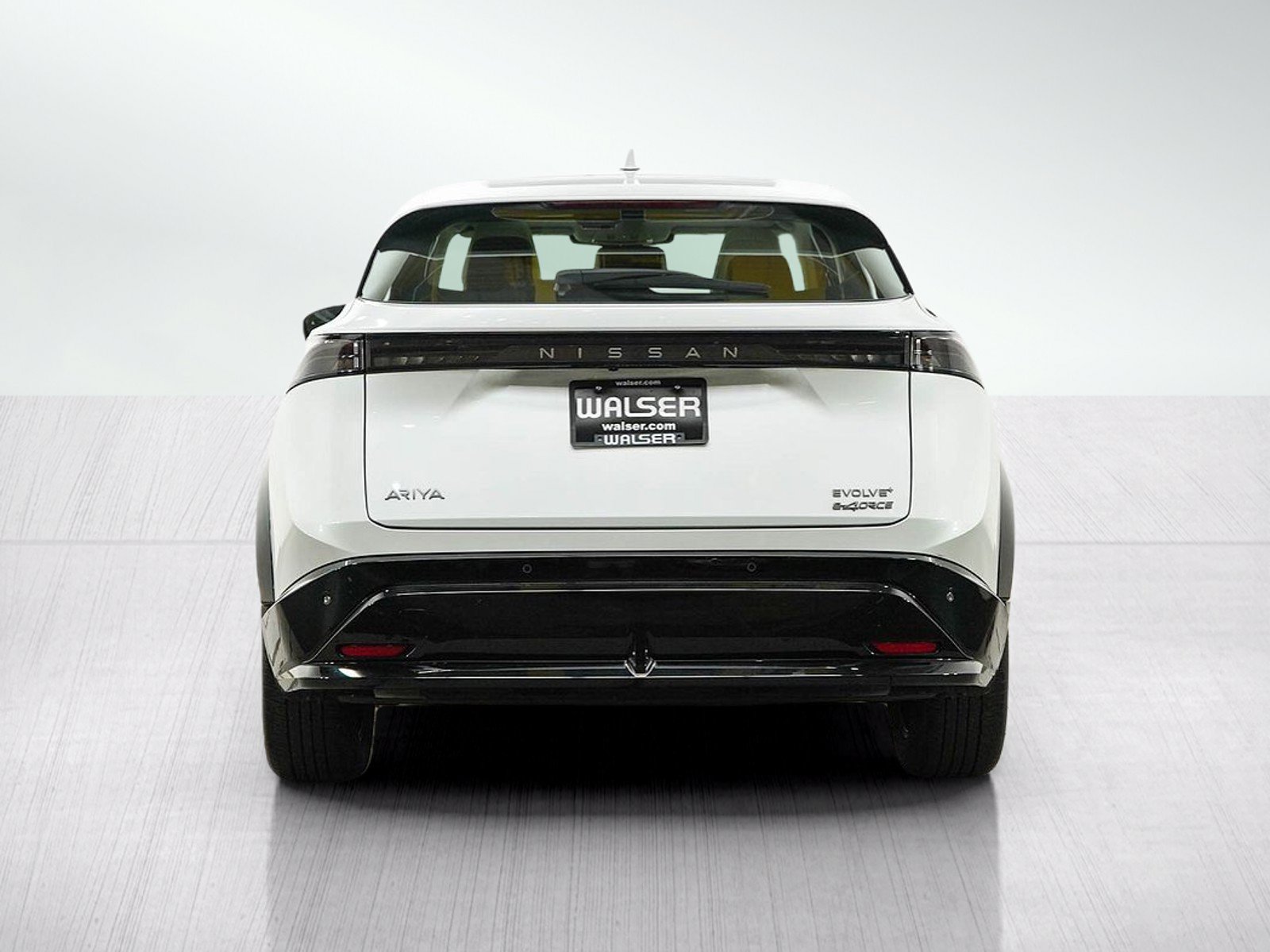 Used 2024 Nissan Ariya AWD image 4