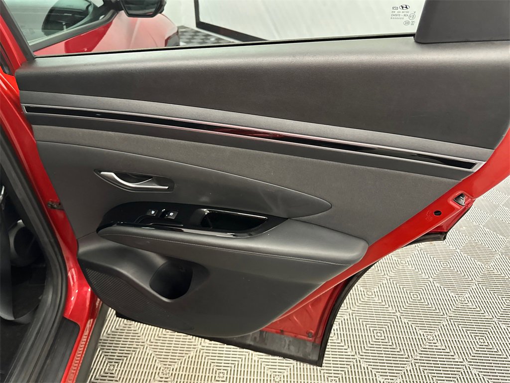 Used 2023 Hyundai Tucson Limited image 18
