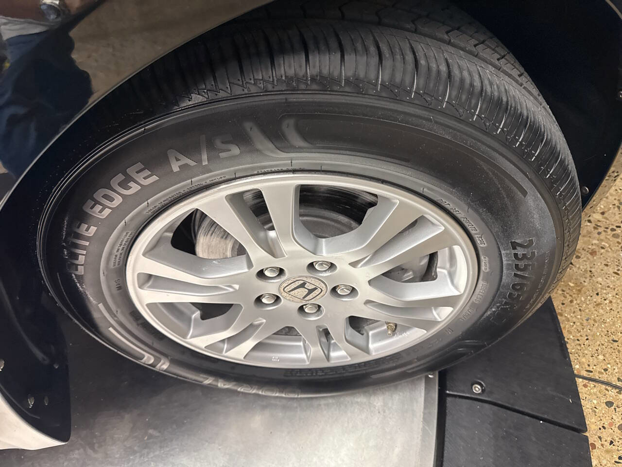 Used 2011 Honda Odyssey EX image 32