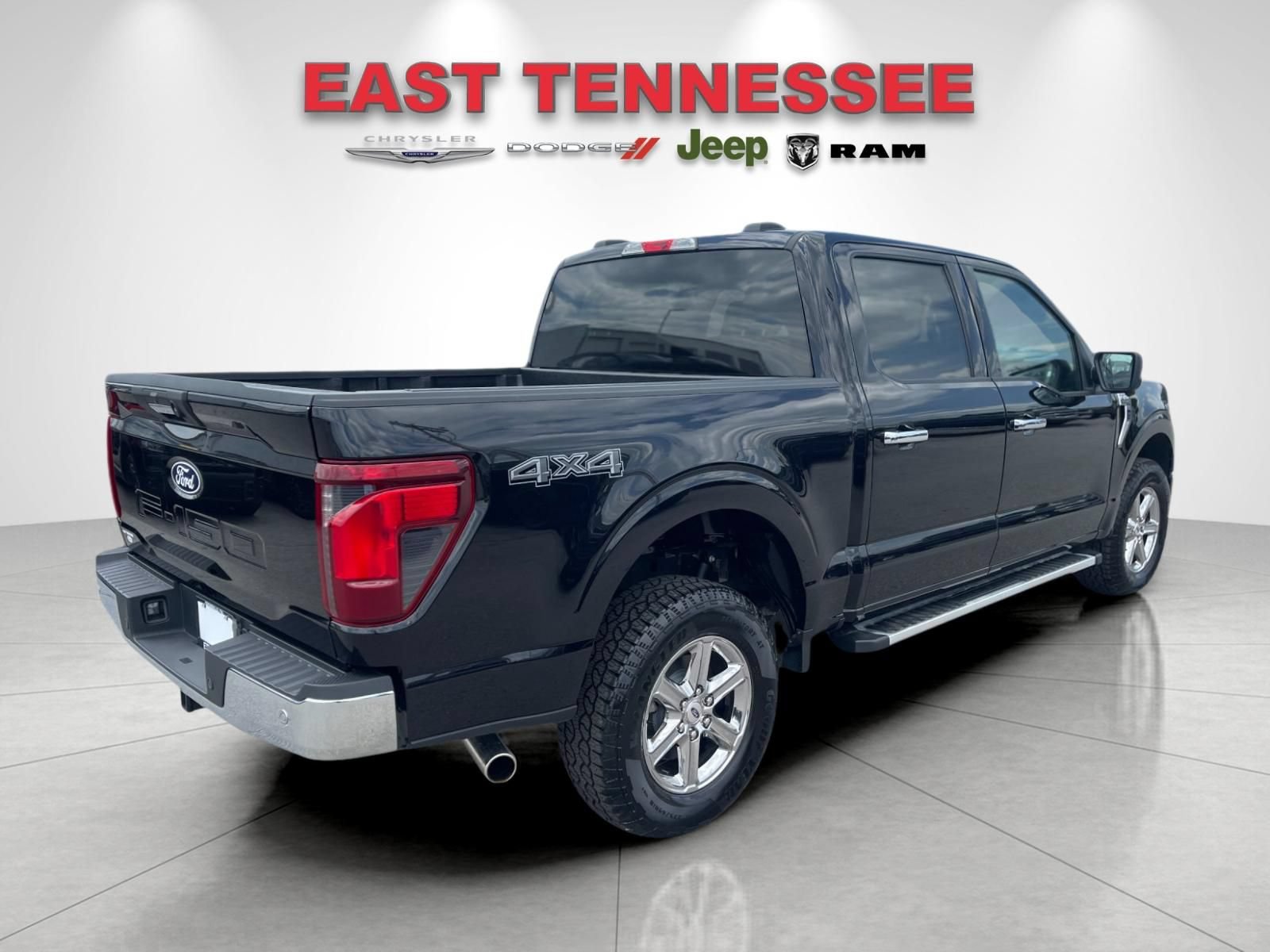Used 2024 Ford F150 XLT AWD/4WD image 3