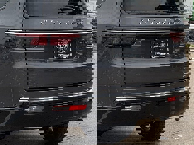 Used 2024 Jeep Wagoneer L Series III w/ Premium Group I image 6