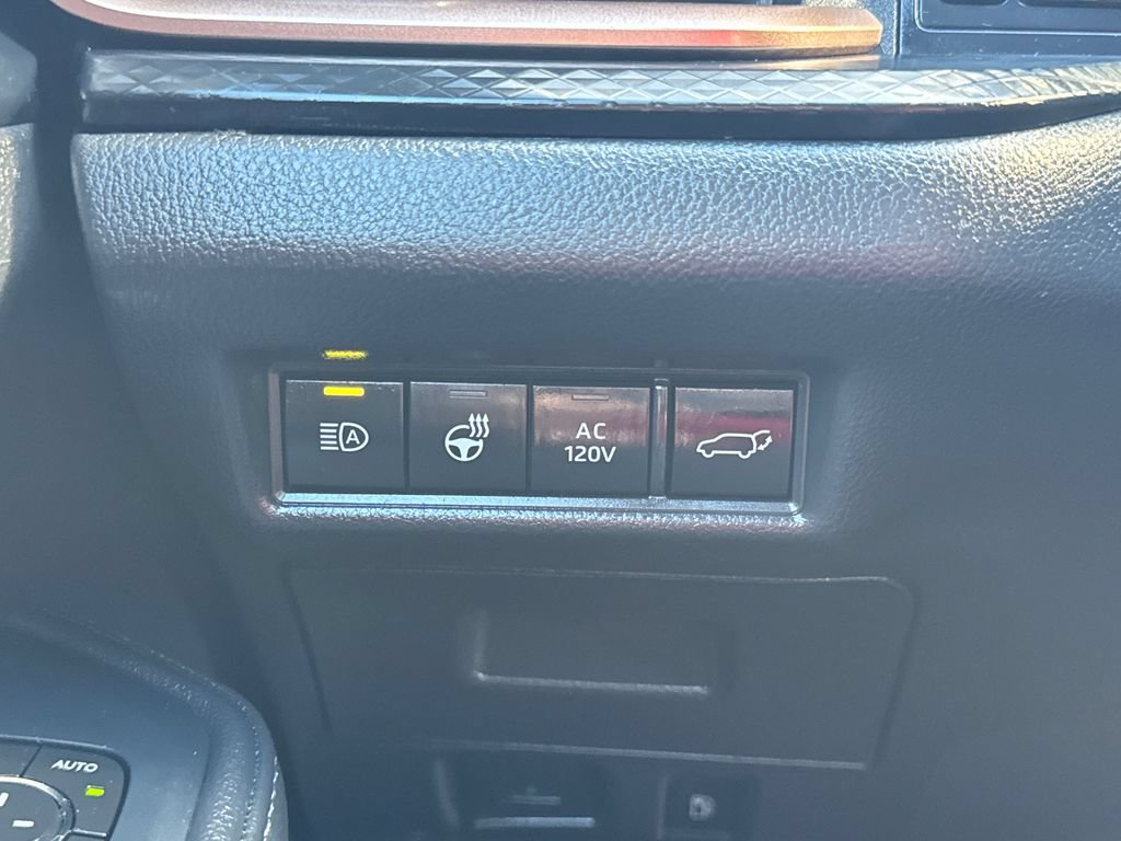 Used 2025 Toyota Grand Highlander AWD Hybrid image 33