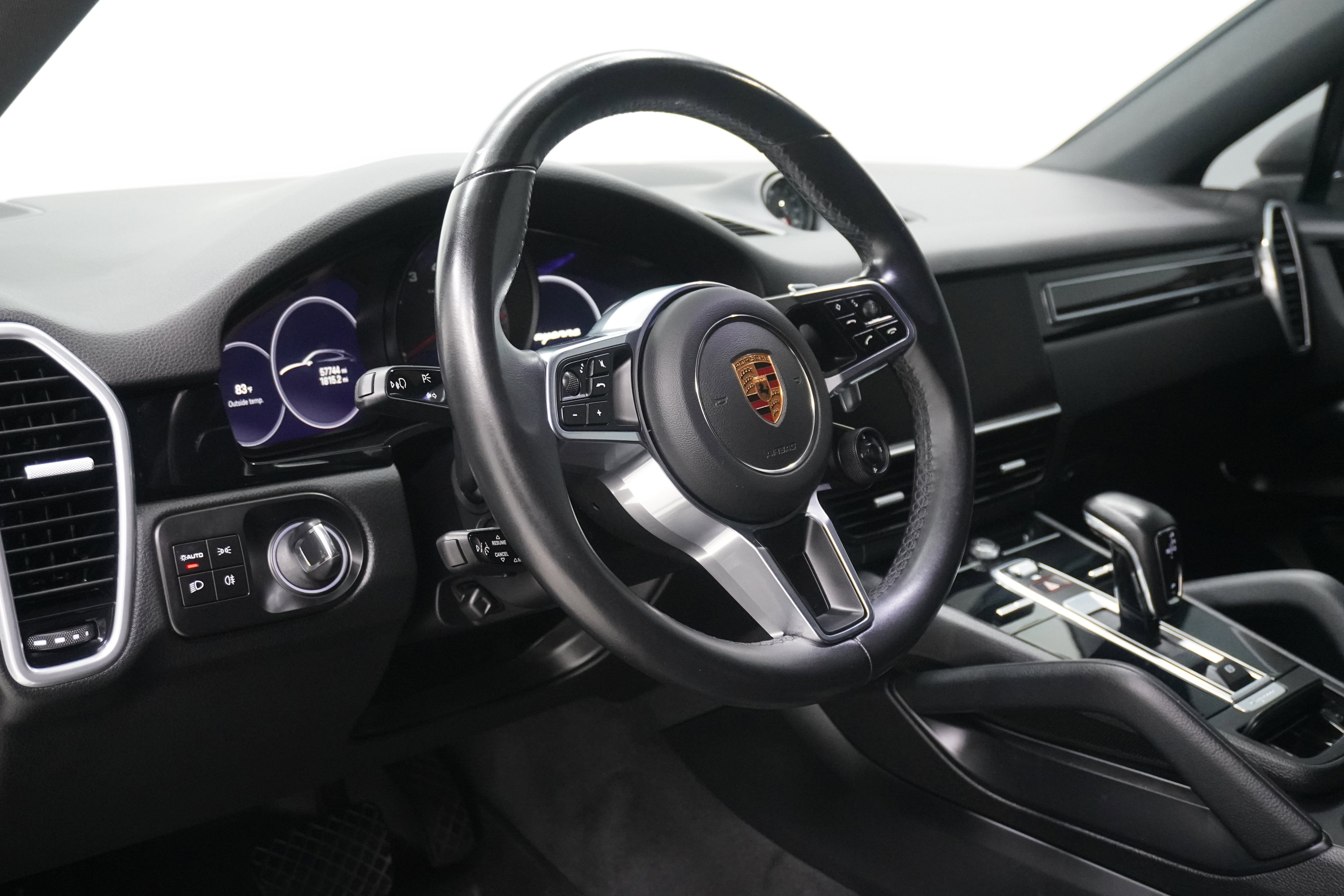 Used 2022 Porsche Cayenne Coupe AWD/4WD image 10