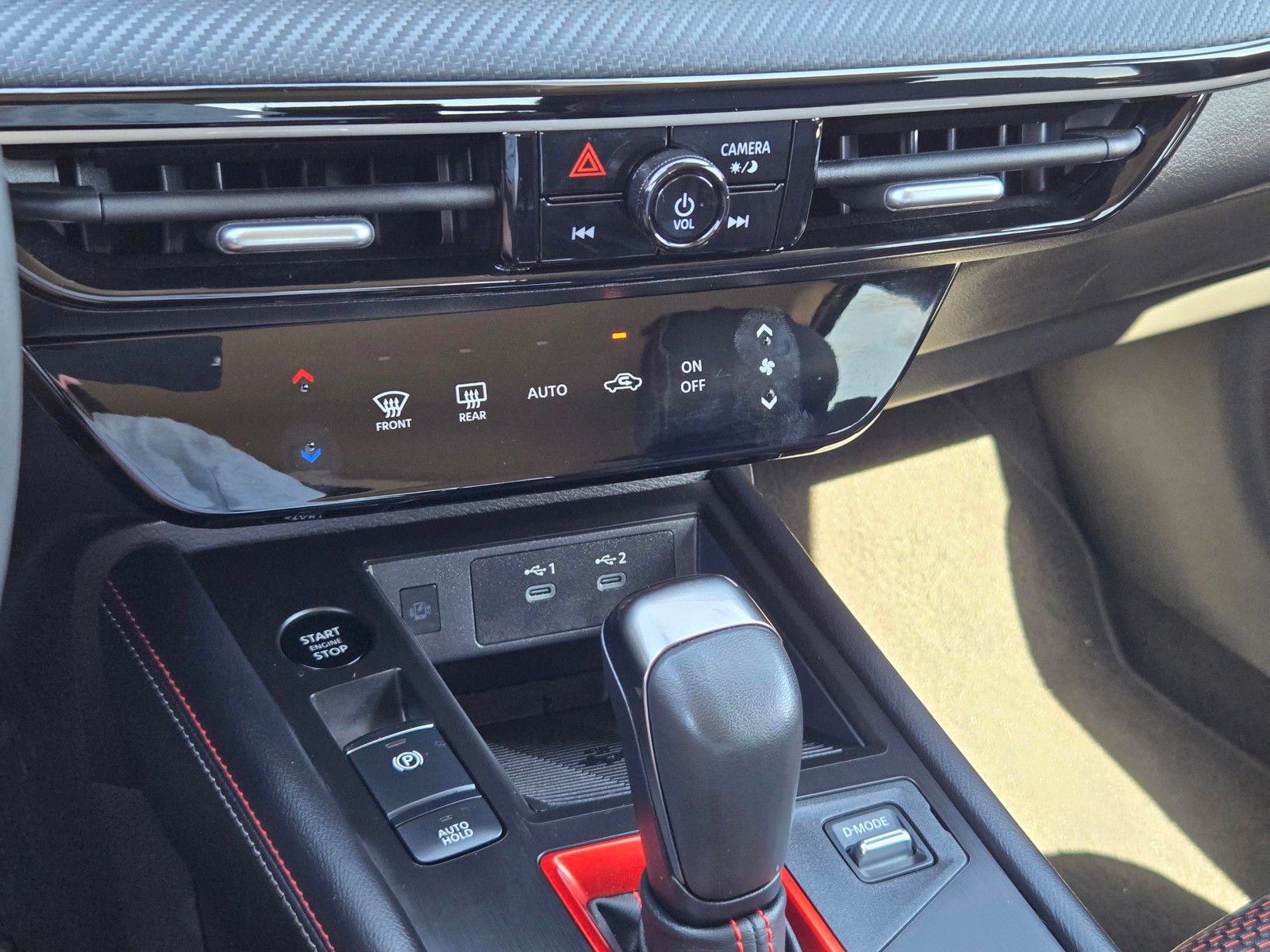 Used 2025 Nissan Kicks SR FWD image 32