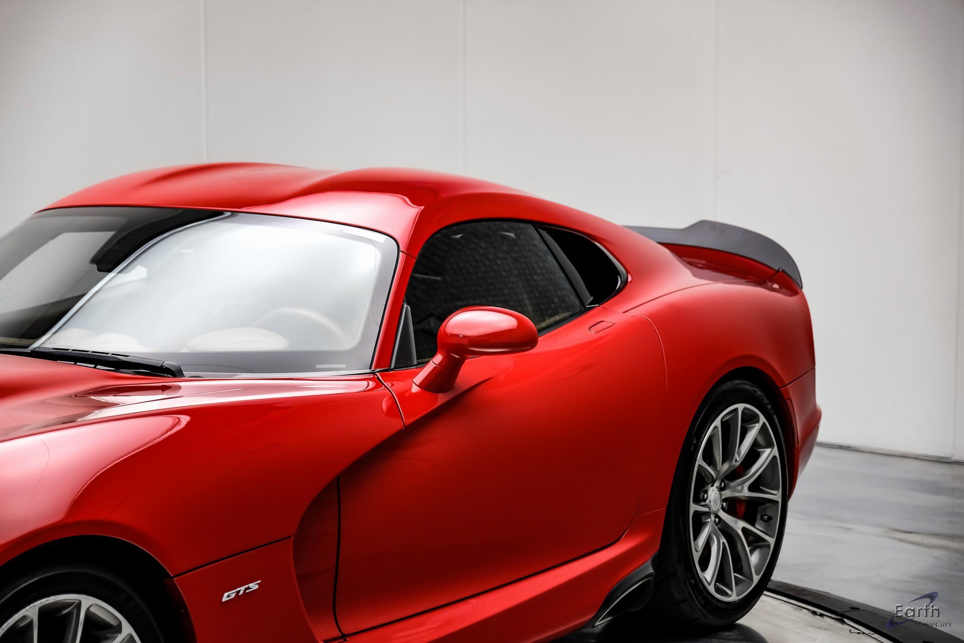 Used 2014 SRT Viper GTS w/ GTS Laguna Interior Package image 24