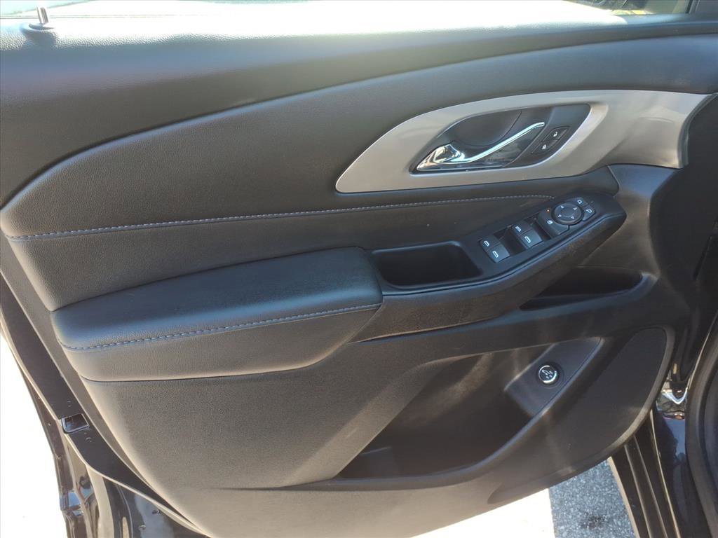 Used 2023 Chevrolet Traverse LT w/ Rear Camera Mirror Package AWD/4WD image 23