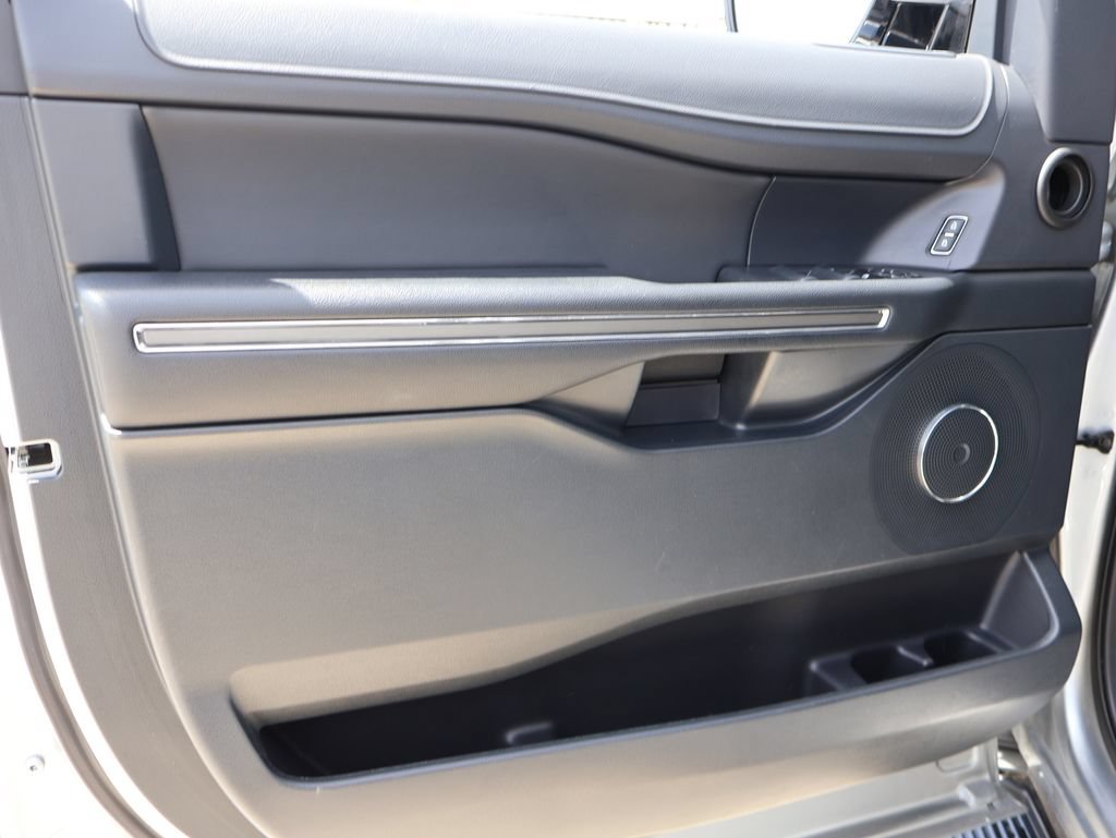 Used 2022 Ford Expedition Max XLT AWD/4WD image 22