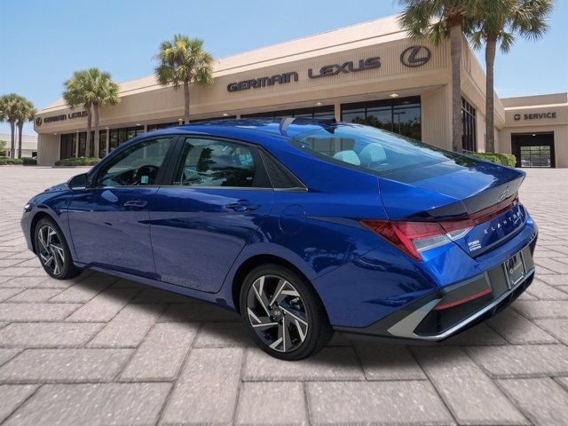 Used 2025 Hyundai Elantra Limited FWD image 6