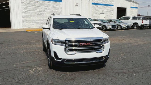 Certified 2023 GMC Acadia SLE w/ Driver Convenience Package image 3