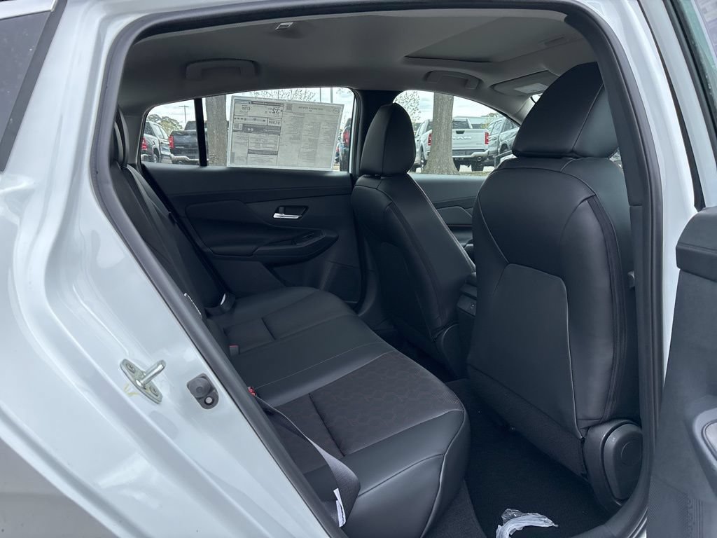 New 2026 Nissan Sentra SR w/ SR Premium Package FWD image 17