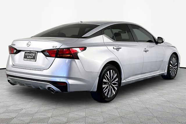 Used 2023 Nissan Altima 2.5 SV w/ SV Premium Package FWD image 6