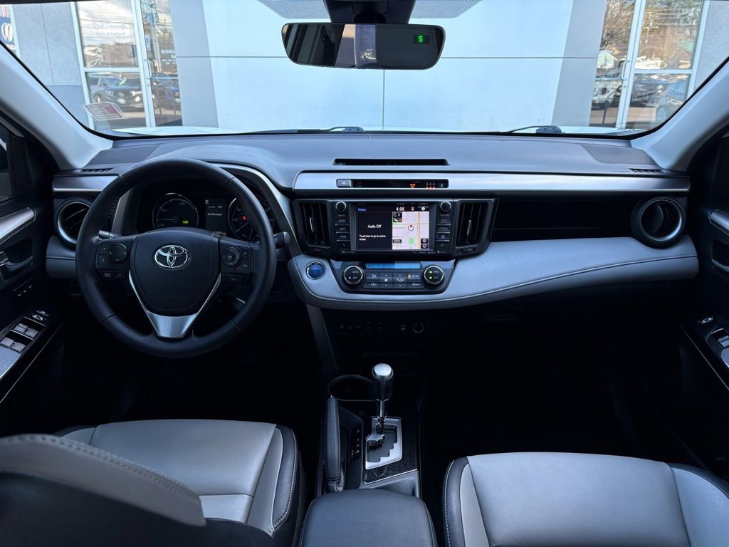 Used 2018 Toyota RAV4 Limited w/ Advanced Technology Package image 15