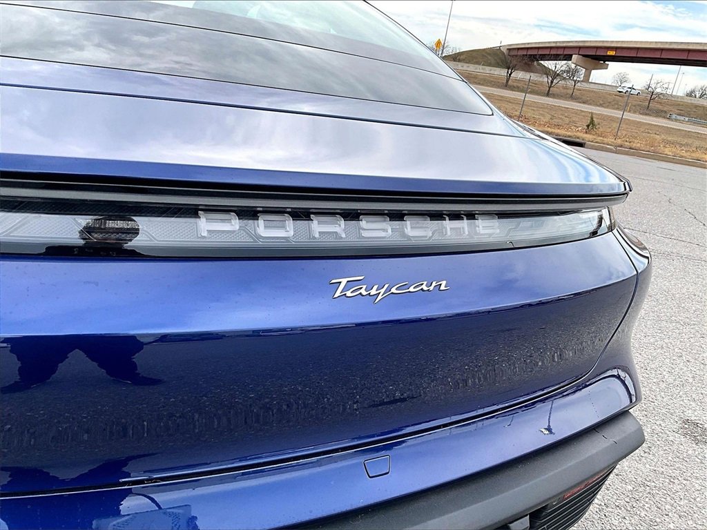 Used 2025 Porsche Taycan image 22